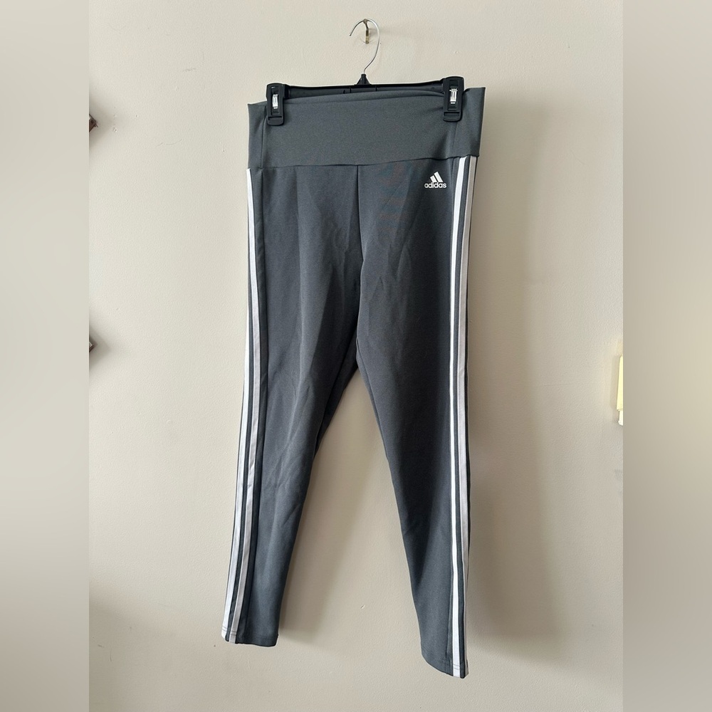 Women’s Adidas grey leggings m